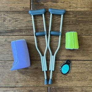 American Girl Doll Injury Care Kit Set Crutches Cast Ice Pack Collectible